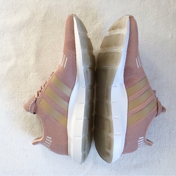 Adidas Swift Run Women’s Ashpea & White Sneaker Running Shoe, size 9 Medium - Picture 11 of 16